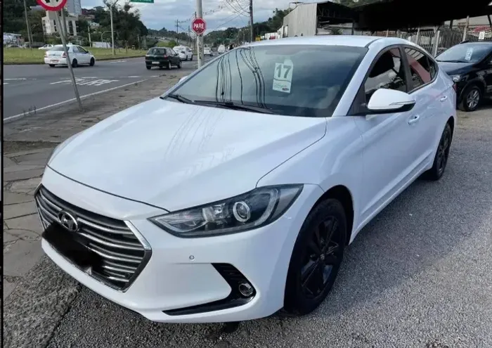 Hyundai Elantra 2.0 16V Flex Aut. 2017