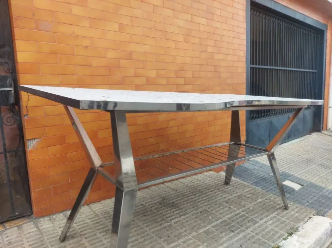 Mesa auxiliar