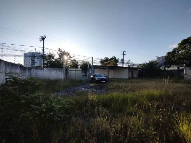GALPÃO COM 1.200 M² EM LOCALIZAÇÃO CENTRAL NA IPUTINGA