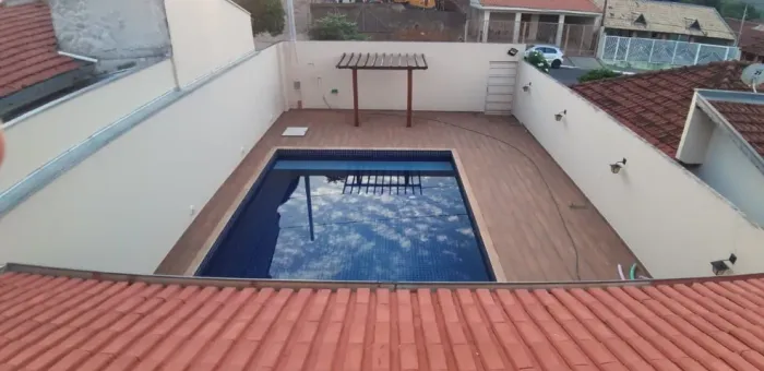 Casa com piscina, Pongai interior 