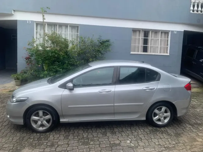 Honda City Sedan LX 1.5 Flex 16V 4P Mec. 2010