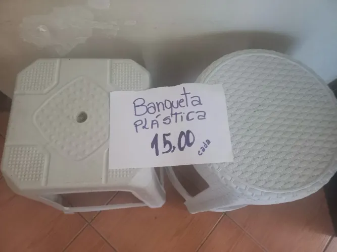 Banquetas de Plástico