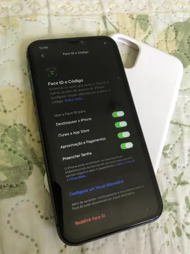 iPhone 11 128GB com Face ID