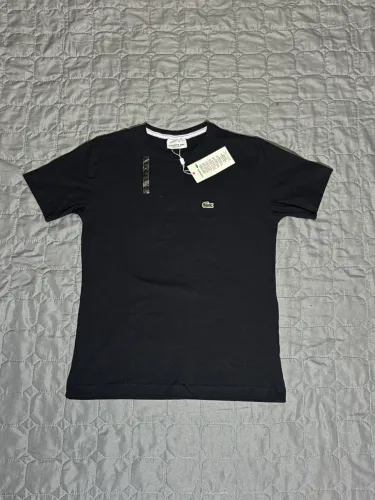 Camisa Lacoste nova, tamanho M