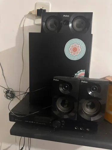 Vendo  Som Philco 120w Rms 8 Ohms Preta Bivolt (Usado)