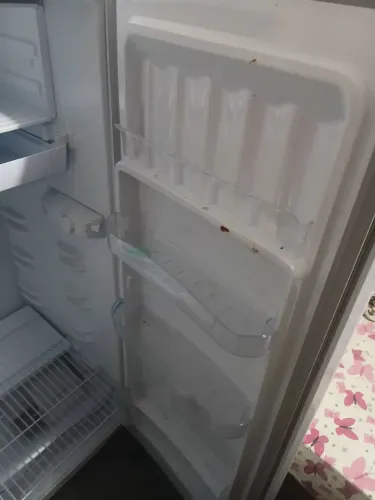 Geladeira nova, com 3 meses de uso