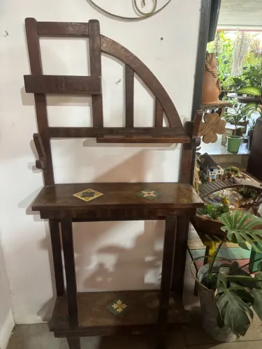 Chapeleira de madeira 