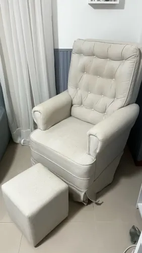 Poltrona de Amamentação / Descanso Reclinável/Balanço + Puff Combinando