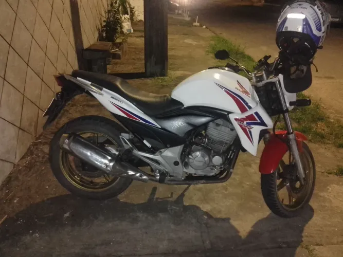 Cb 300R