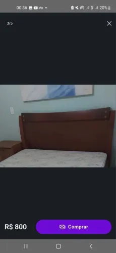 Linda cama de casal em madeira com colchão + 2 mesa de cabeceira.