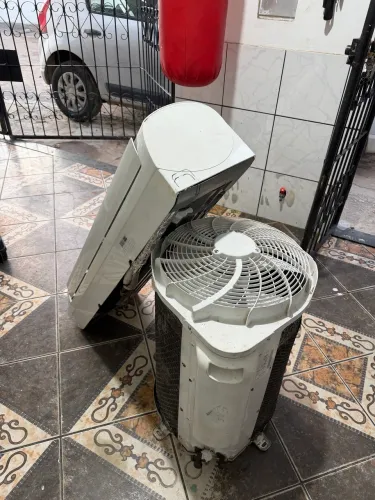 Vende se um ar condicionado 24 mil Btu 