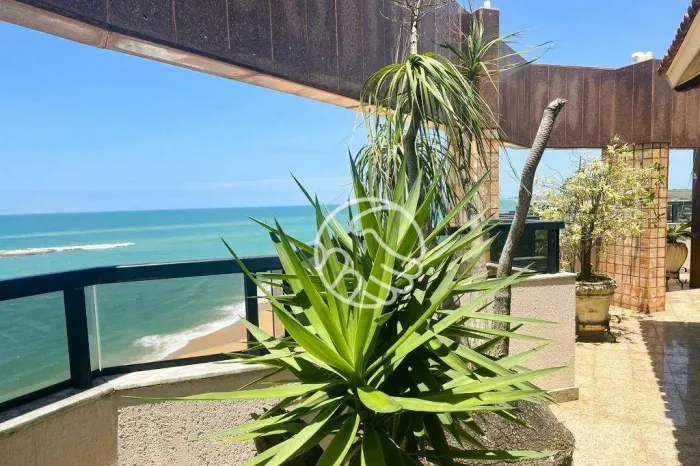 Cobertura à venda próxima ao centro de Guarapari e de frente para o mar