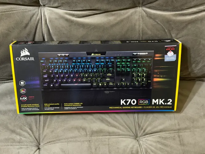 Teclado Corsair K70 RGB MK.2