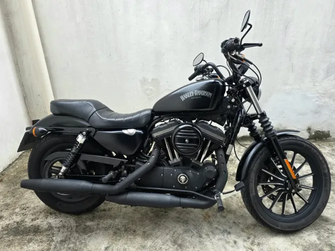 Harley Davidson 883 IRON ano 2015