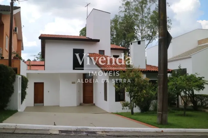 Casa para Locação em Aldeia da Serra ? 3 Dormitórios, Suíte, Closet e Lareira