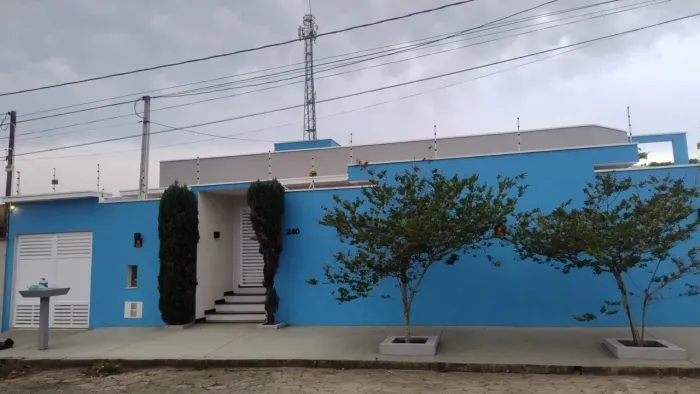 Casa bem localizada oportunidade