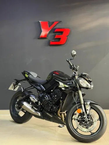 STREET TRIPLE 765 RS PRETA 2024/2025