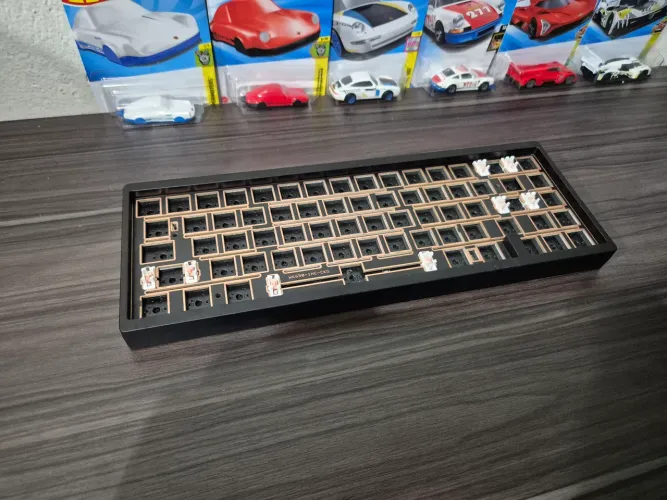 Base de teclado Weikav Lucky65 V2 (com VIA)