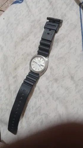Relogio seiko 5 com maquinaria zero, porém sem Ponte do balanço