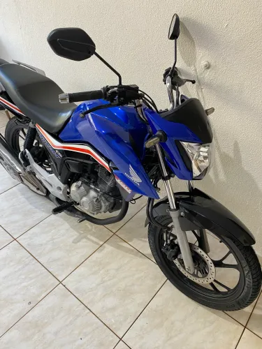 Titan 160 edição especial 40 anos 