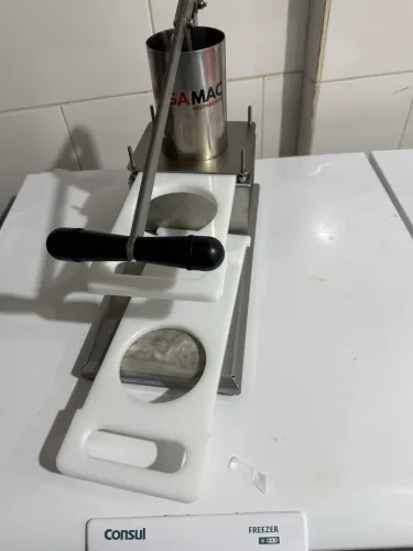 Modeladora de hambúrguer semi nova