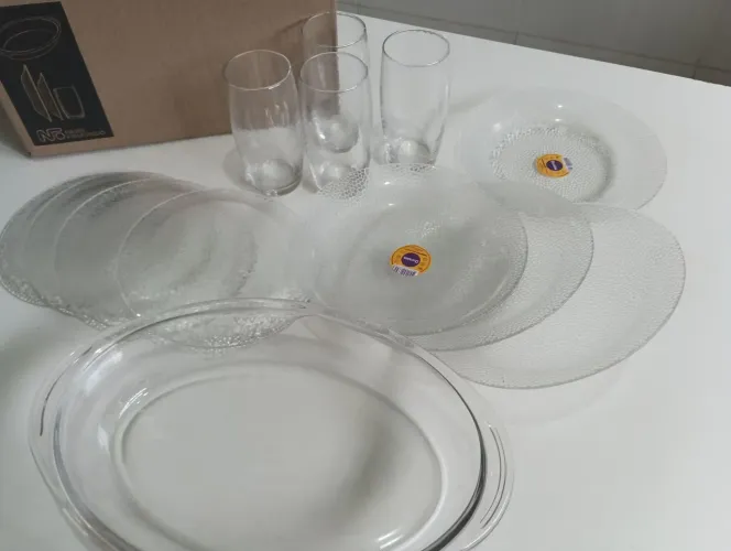 Jogo de jantar ótimo para presentear
