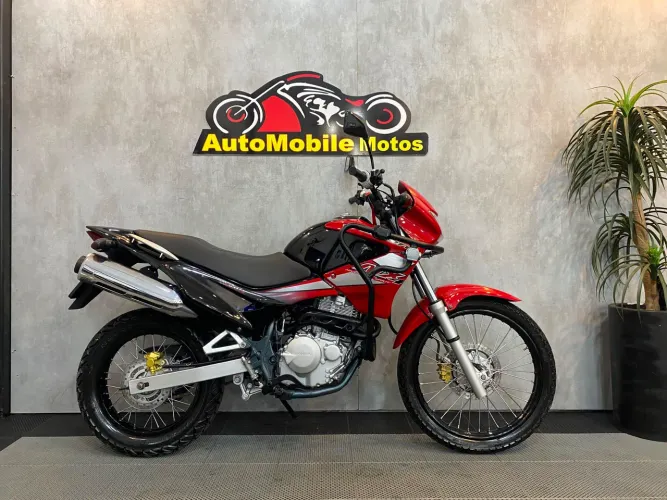 Honda NX-4 Falcon 400 ano 2004