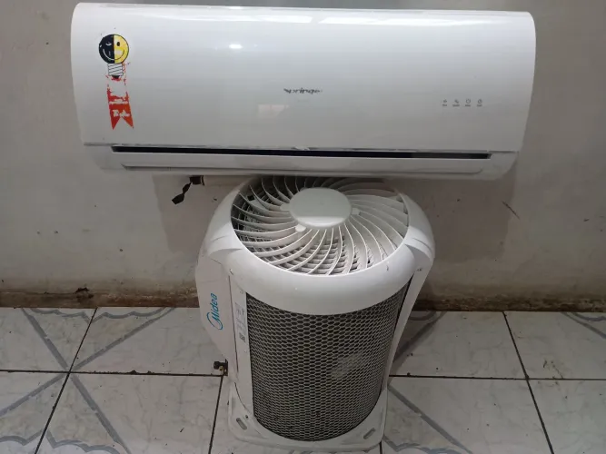 Split Springer de 9000 BTUs com instalação simples grátis e garantia de 06 meses