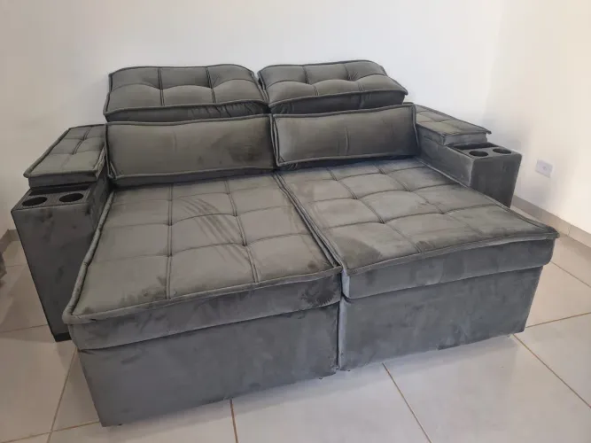 Sofá promoção retrátil e reclinável novo apronta entrega ?