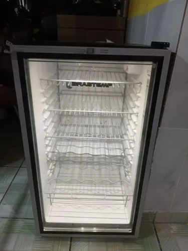 Frigobar semi novo