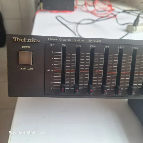 Equalizador Technics SH 8028