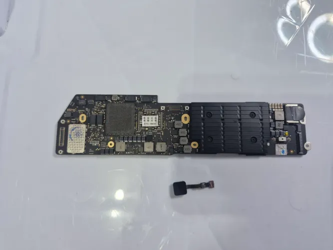 Placa mãe A2179 Intel Core i5, 8GB RAM, 500GB SSD