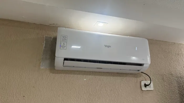 Ar condicionado 9000 BTU MUITO NOVO