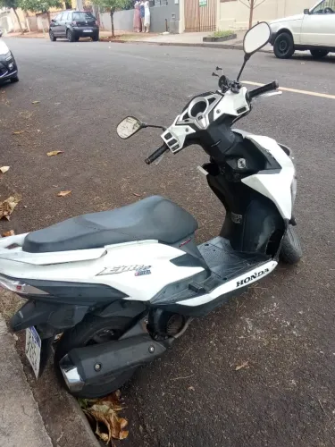 Moto Honda Elite 125