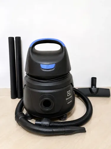 Aspirador de Pó e Água Electrolux Hidrolux - Excelente Estado