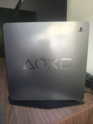 Console ps4 slim edição de colecionador
