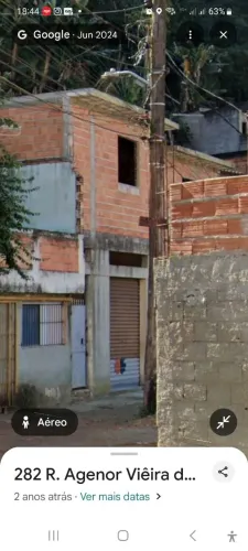 Vendo três casas e um salão 