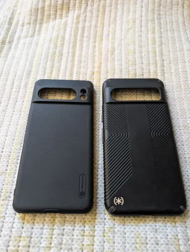Cases Nillkin e Speck Pixel 8 Pro