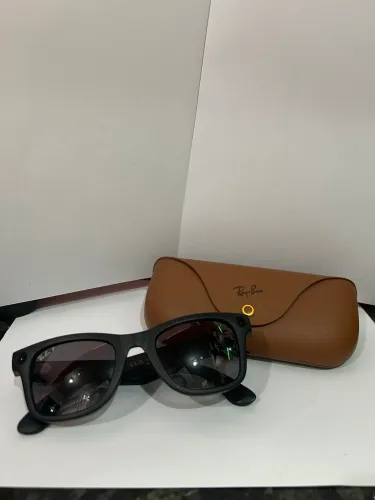 Óculos Smart Ray-Ban Meta Wayfarer RW4006 Preto Fosco - Seminovo / Impecável