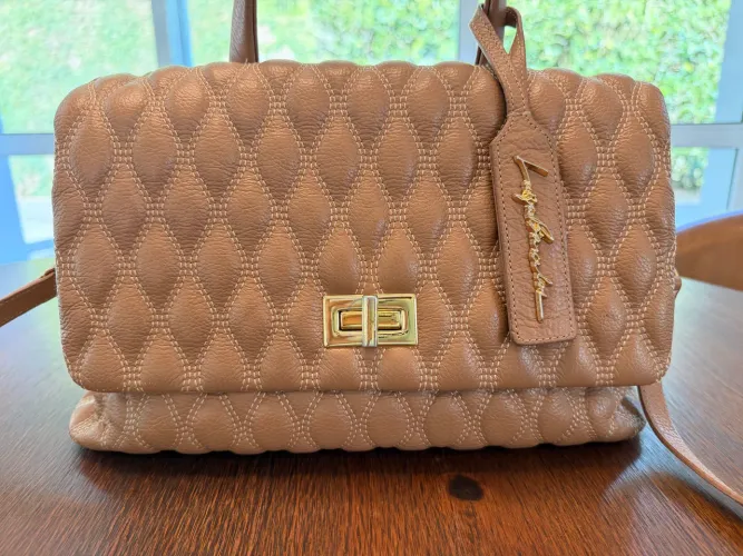 Bolsa Luiza Barcelos Original - Couro Matelassê Caramelo