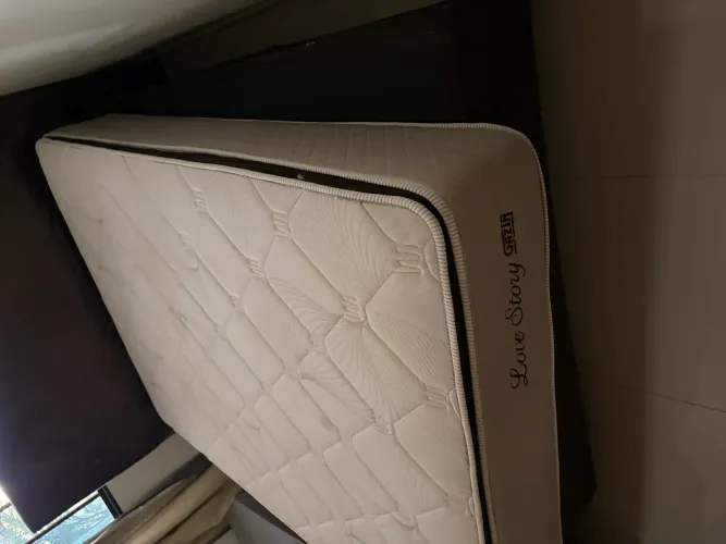 Cama box e cabeceira