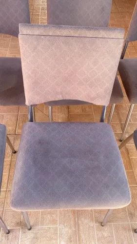 Cadeiras com assento estofado (conjunto) 