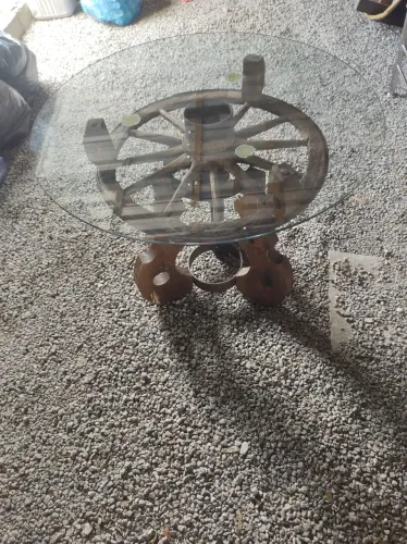 Mesa roda de carroça 