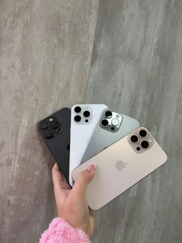 IPHONE 17 PRO MAX LACRADO