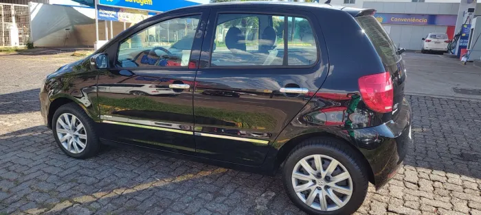 Volkswagen Fox 1.0 MI Total Flex 8V 5P 2013