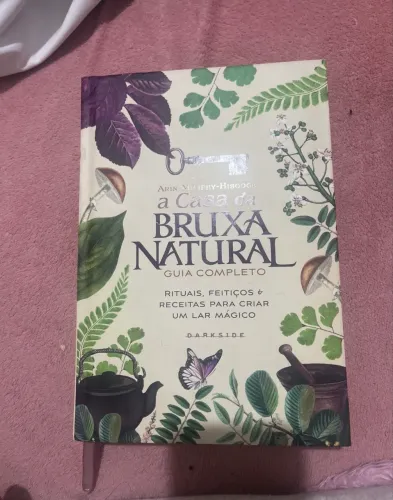 livro a casa da bruxa natural darkside