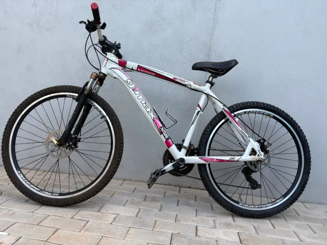 Bicicleta GT Max Venus Aro 26