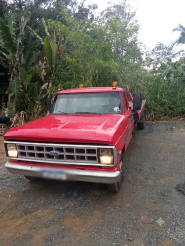 Caminhão Ford F-4000 Guincho Plataforma