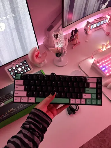 Razer Reclusa x Mini 65% Teclado Gamer