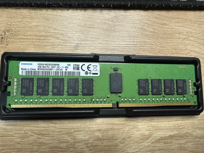 Memória pc4 2400T 16gb M393A2K43BB1-CRC4Q